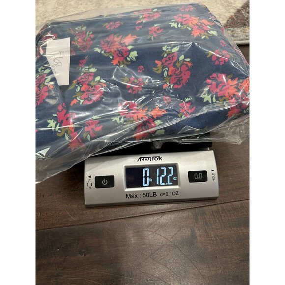 Lee Womens Relaxed Fit Mid Rise Floral Navy Capri Pants Sz M - Picture 10 of 10